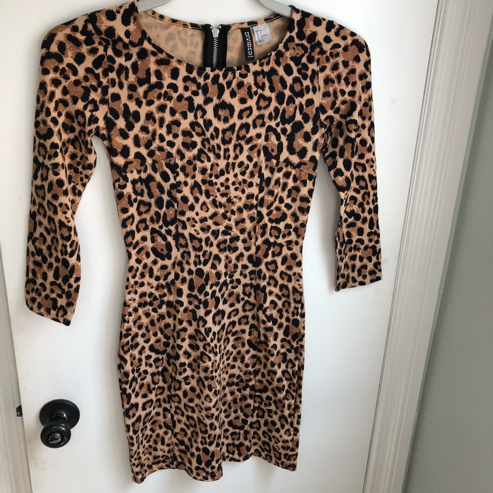 H&M Divided cheetah dress Size 2